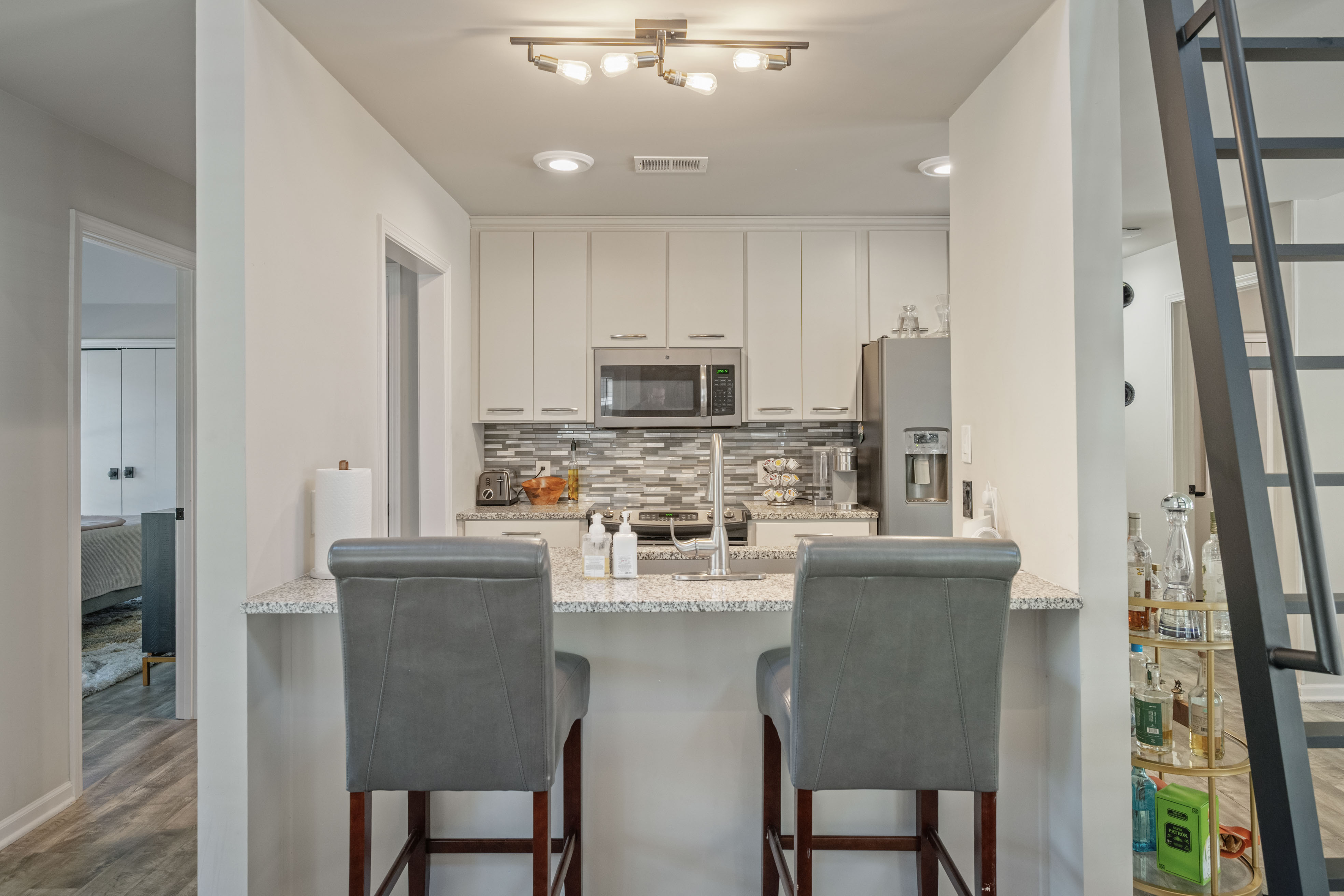 1033 Clubhouse Lane image 10